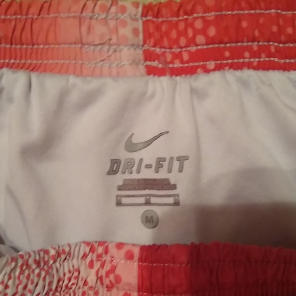 Nike running shorts - Picture 3 of 3